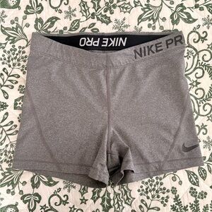 Nike Pro Women's Gray 3” Dri-Fit Thin Waistband Compression Shorts Medium M